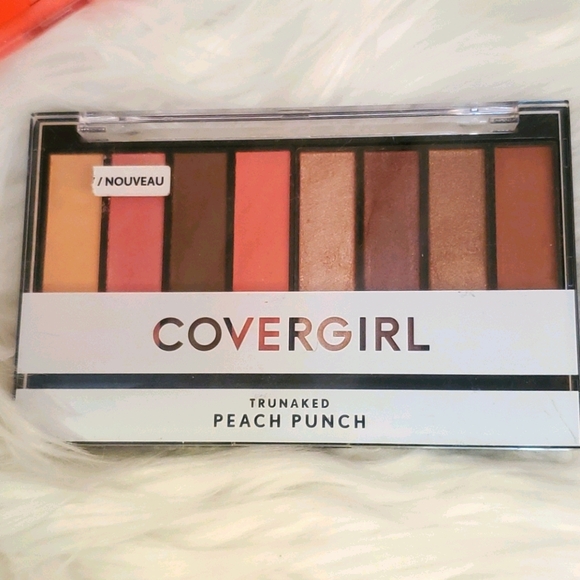 COVERGIRL MAKE-UP BUNDLE - Picture 3 of 7